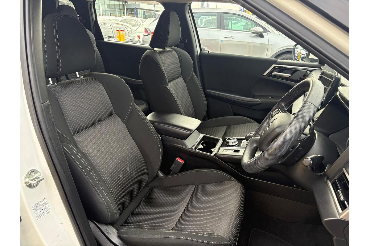 2022 Mitsubishi Outlander ES ZM