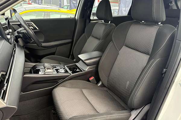 2022 Mitsubishi Outlander ES ZM