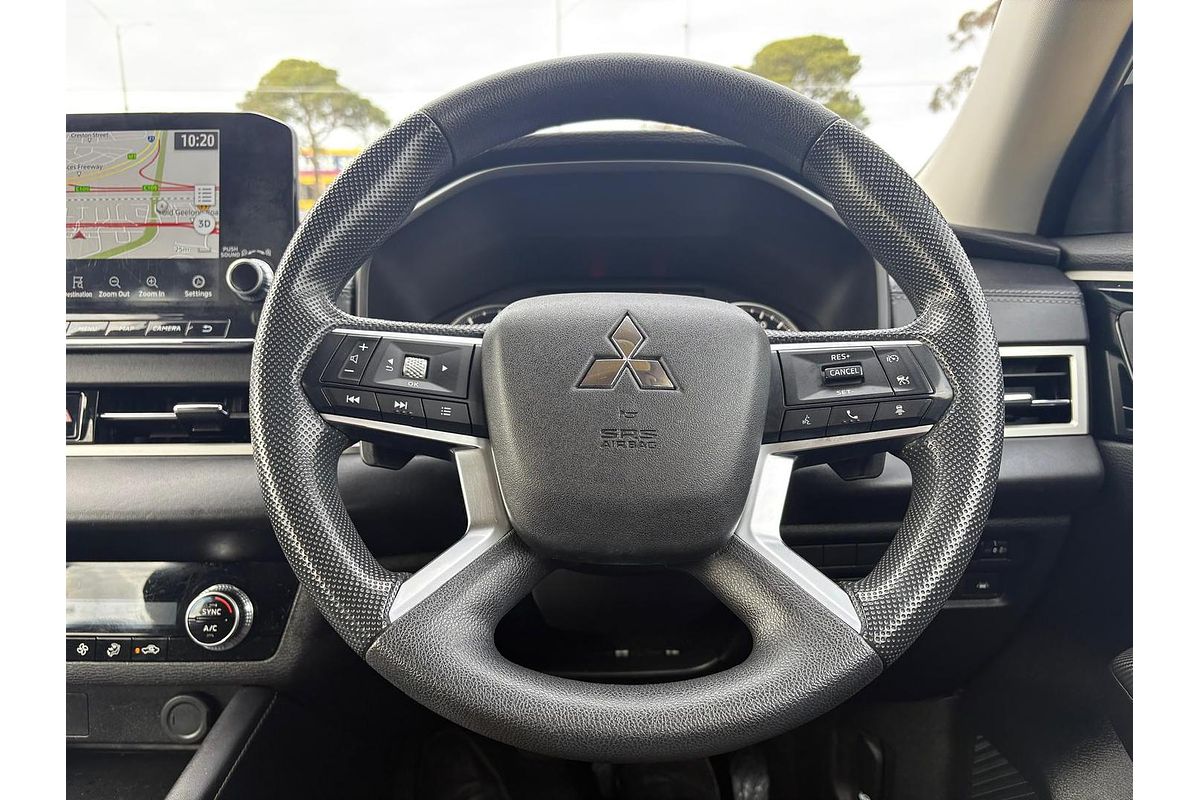 2022 Mitsubishi Outlander ES ZM