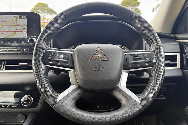 2022 Mitsubishi Outlander ES ZM