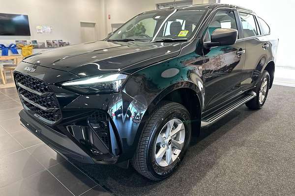 2025 Isuzu MU-X LS-M