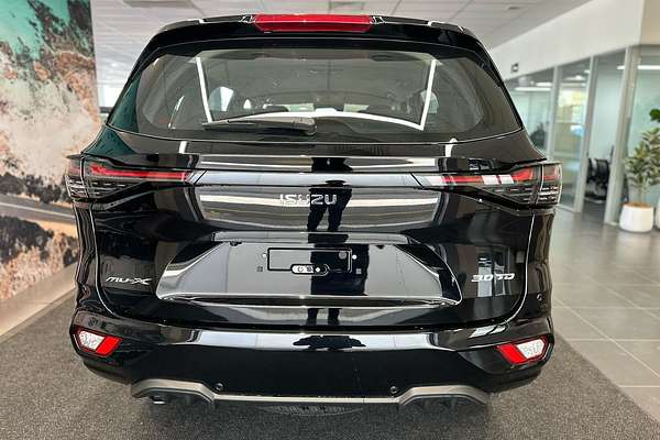 2025 Isuzu MU-X LS-M