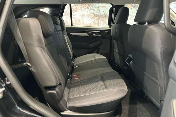 2025 Isuzu MU-X LS-M
