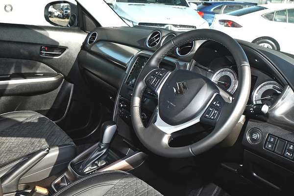 2023 Suzuki Vitara Turbo Shadow LY Series II