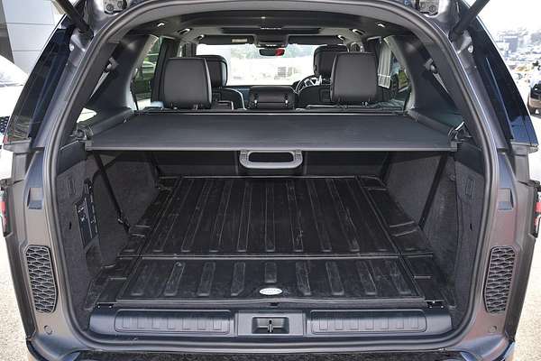 2024 Land Rover Discovery D300 Dynamic SE Series 5