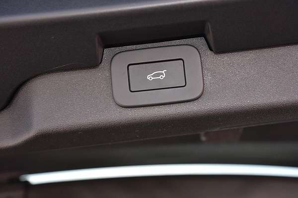 2024 Land Rover Discovery D300 Dynamic SE Series 5