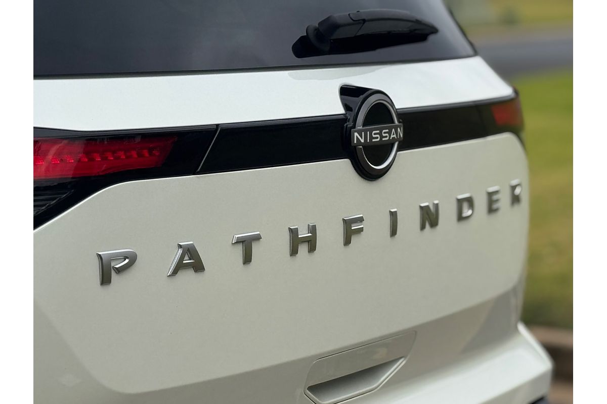 2025 Nissan Pathfinder Ti R53