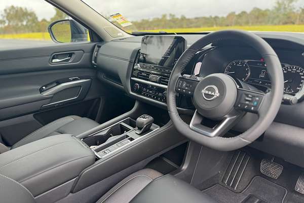2025 Nissan Pathfinder Ti R53