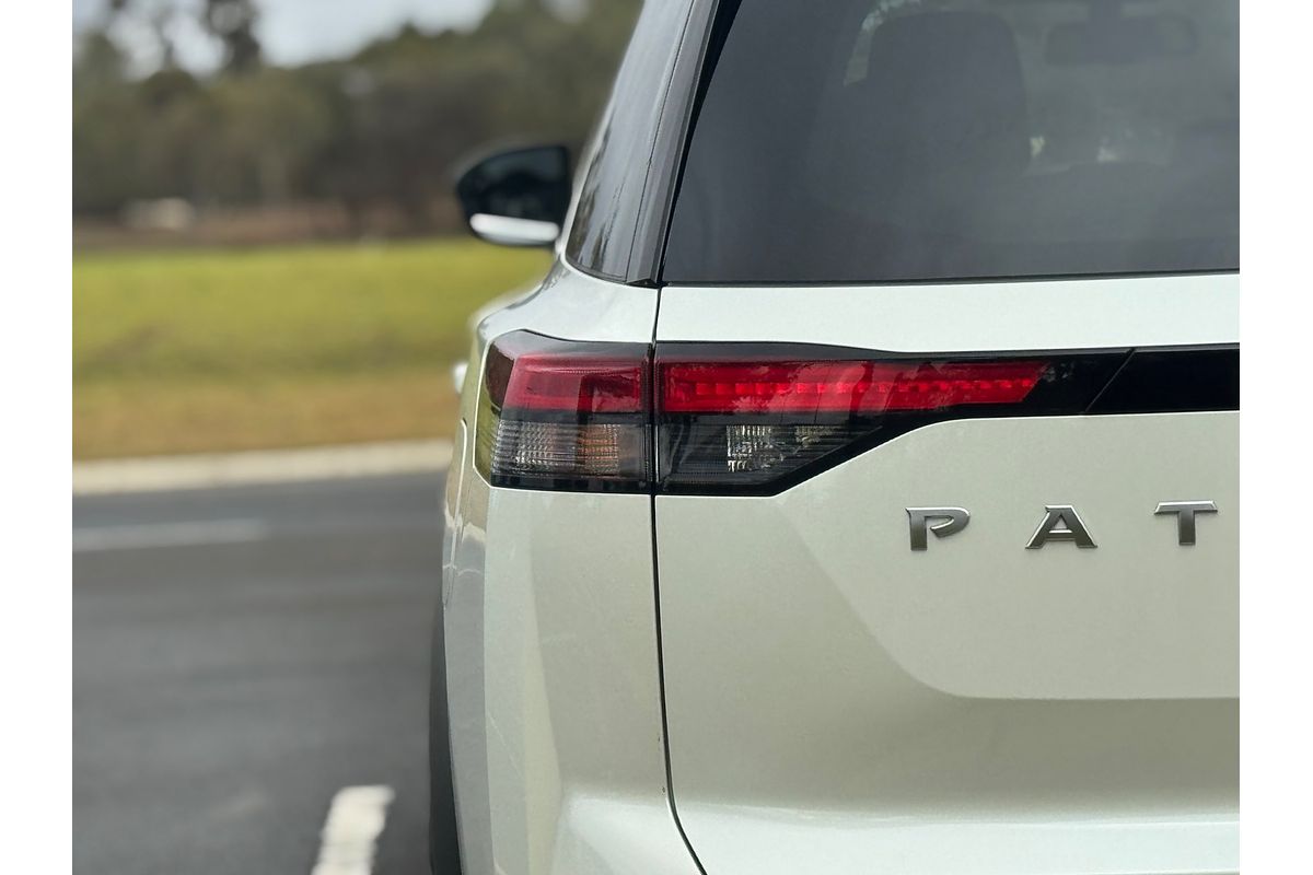 2025 Nissan Pathfinder Ti R53