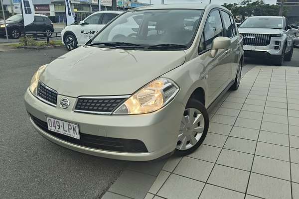 2008 Nissan Tiida ST C11