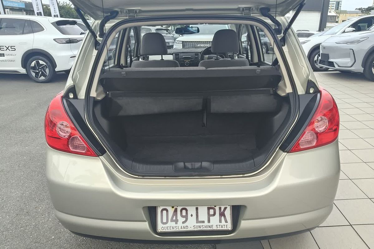 2008 Nissan Tiida ST C11