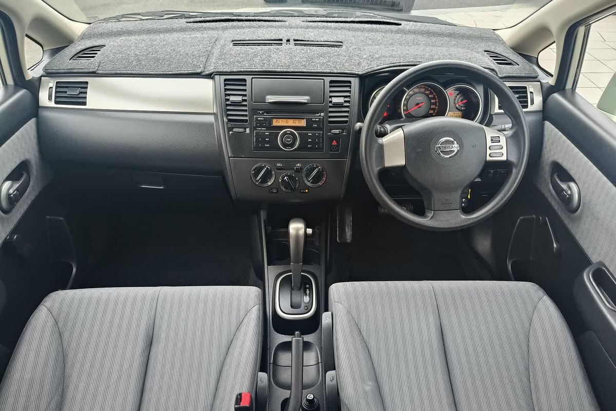 2008 Nissan Tiida ST C11
