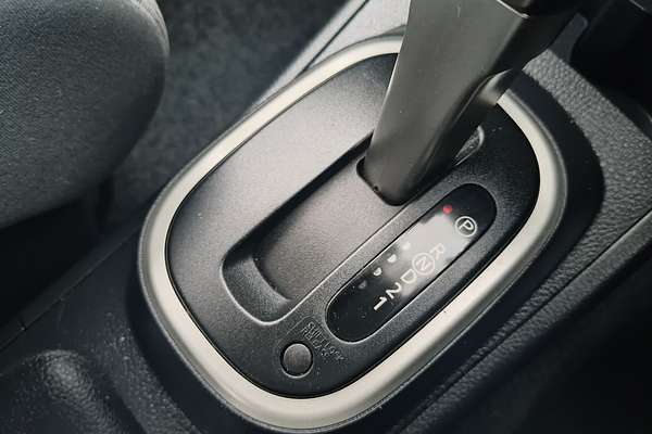 2008 Nissan Tiida ST C11