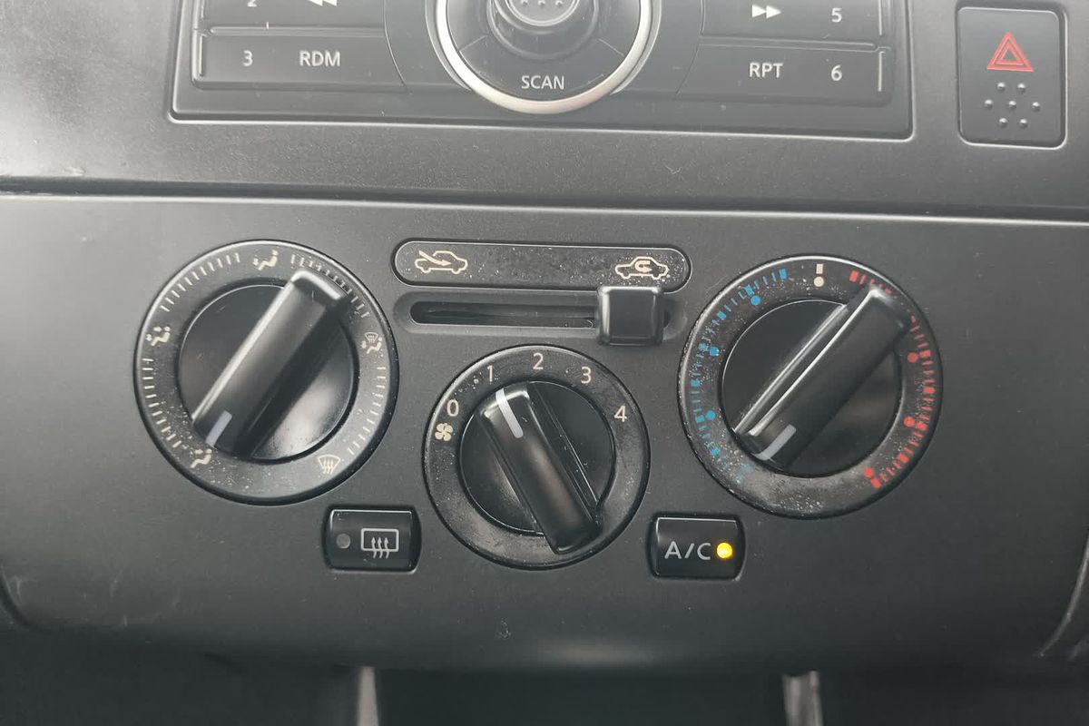 2008 Nissan Tiida ST C11