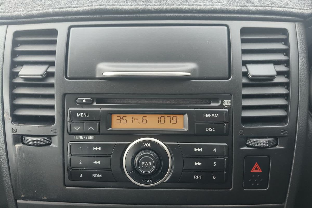 2008 Nissan Tiida ST C11