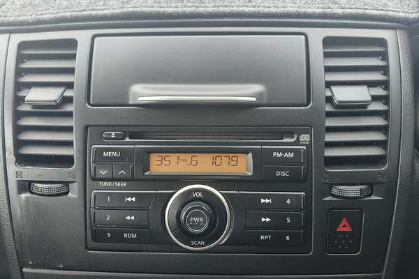 2008 Nissan Tiida ST C11