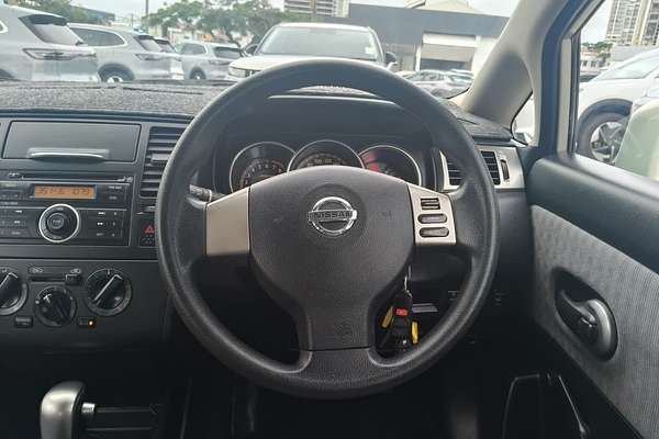 2008 Nissan Tiida ST C11