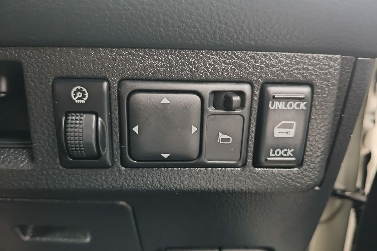 2008 Nissan Tiida ST C11