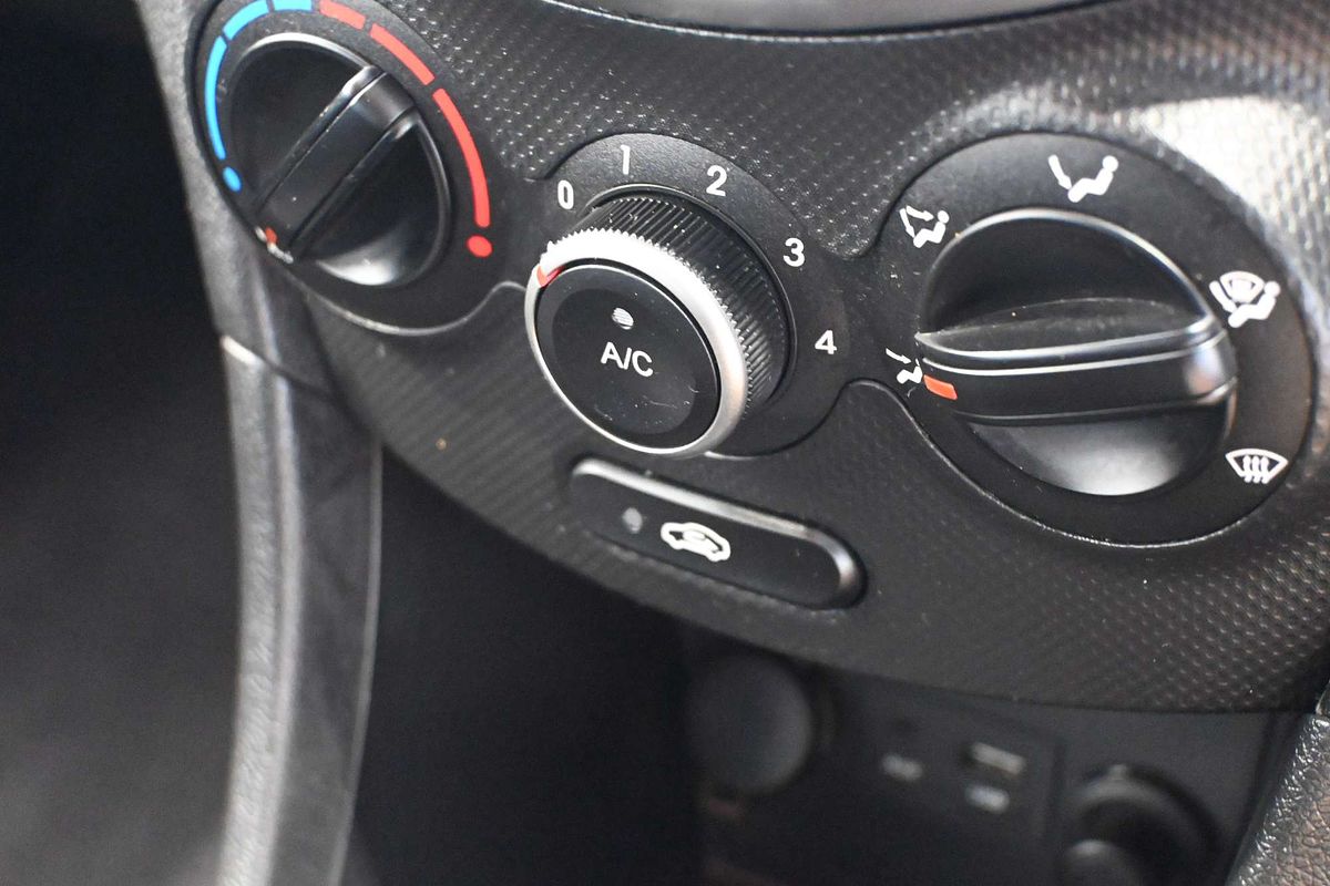 2016 Hyundai Accent Active RB4