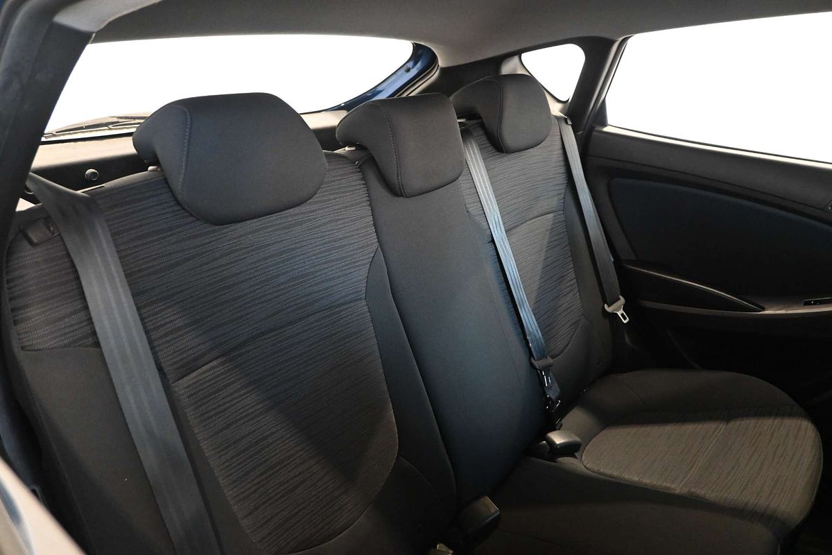 2016 Hyundai Accent Active RB4