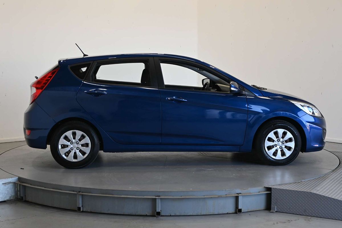 2016 Hyundai Accent Active RB4