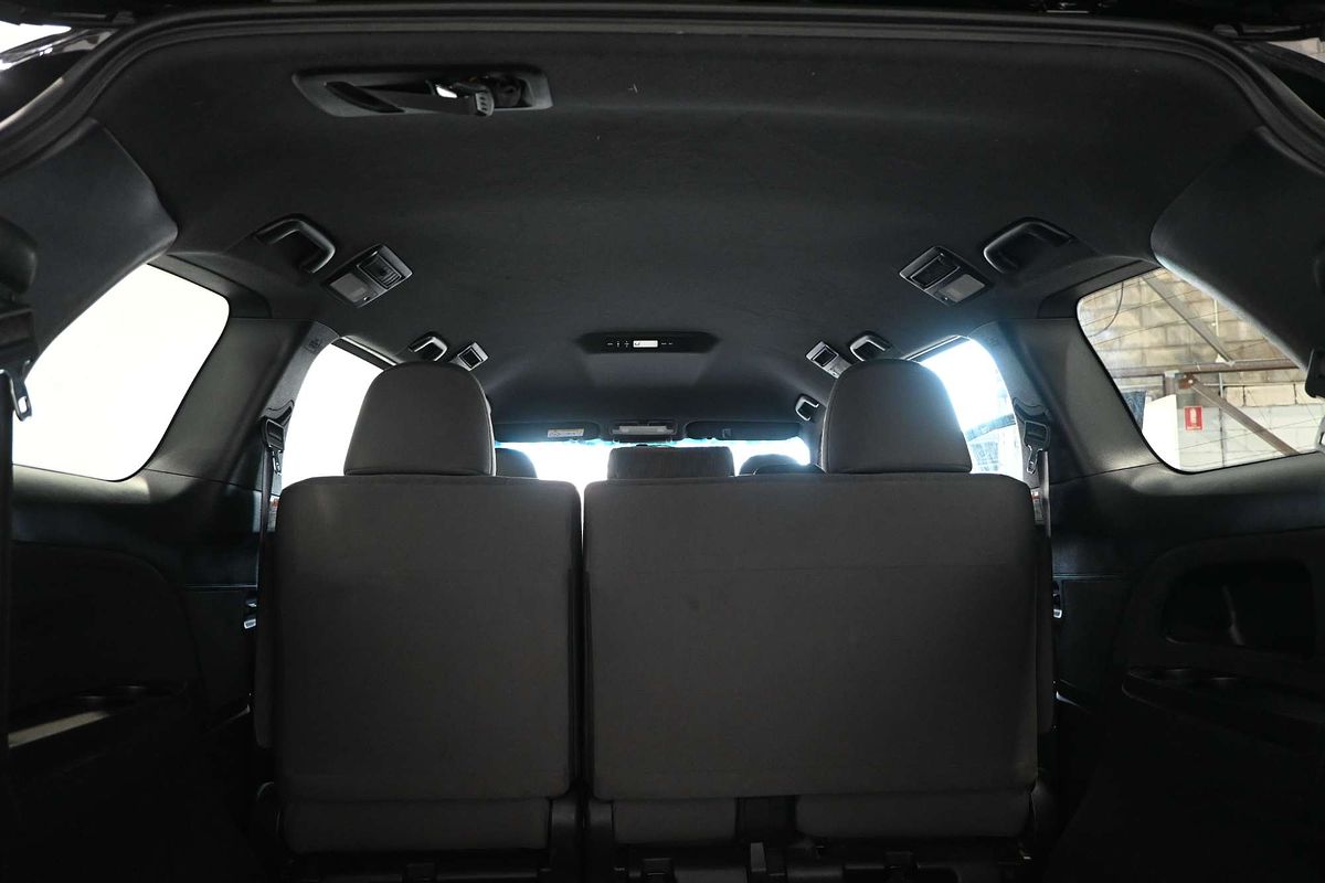2018 Toyota Tarago GLi GSR50R