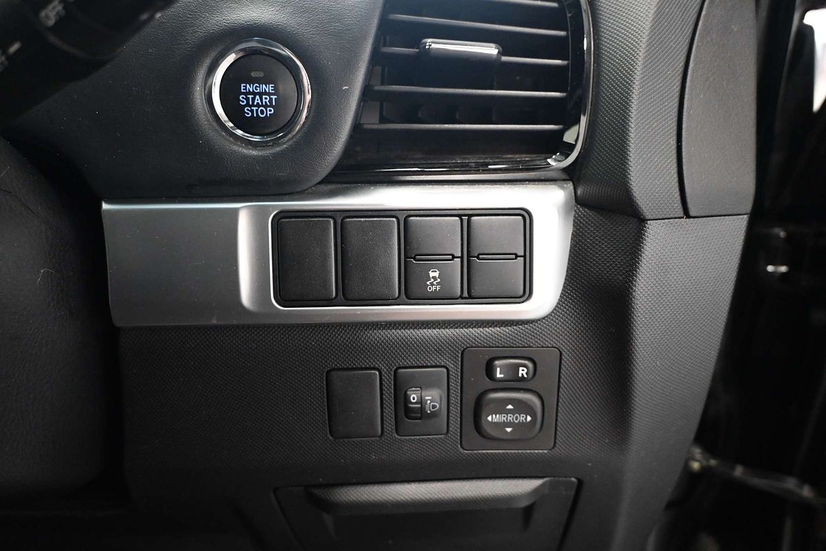 2018 Toyota Tarago GLi GSR50R