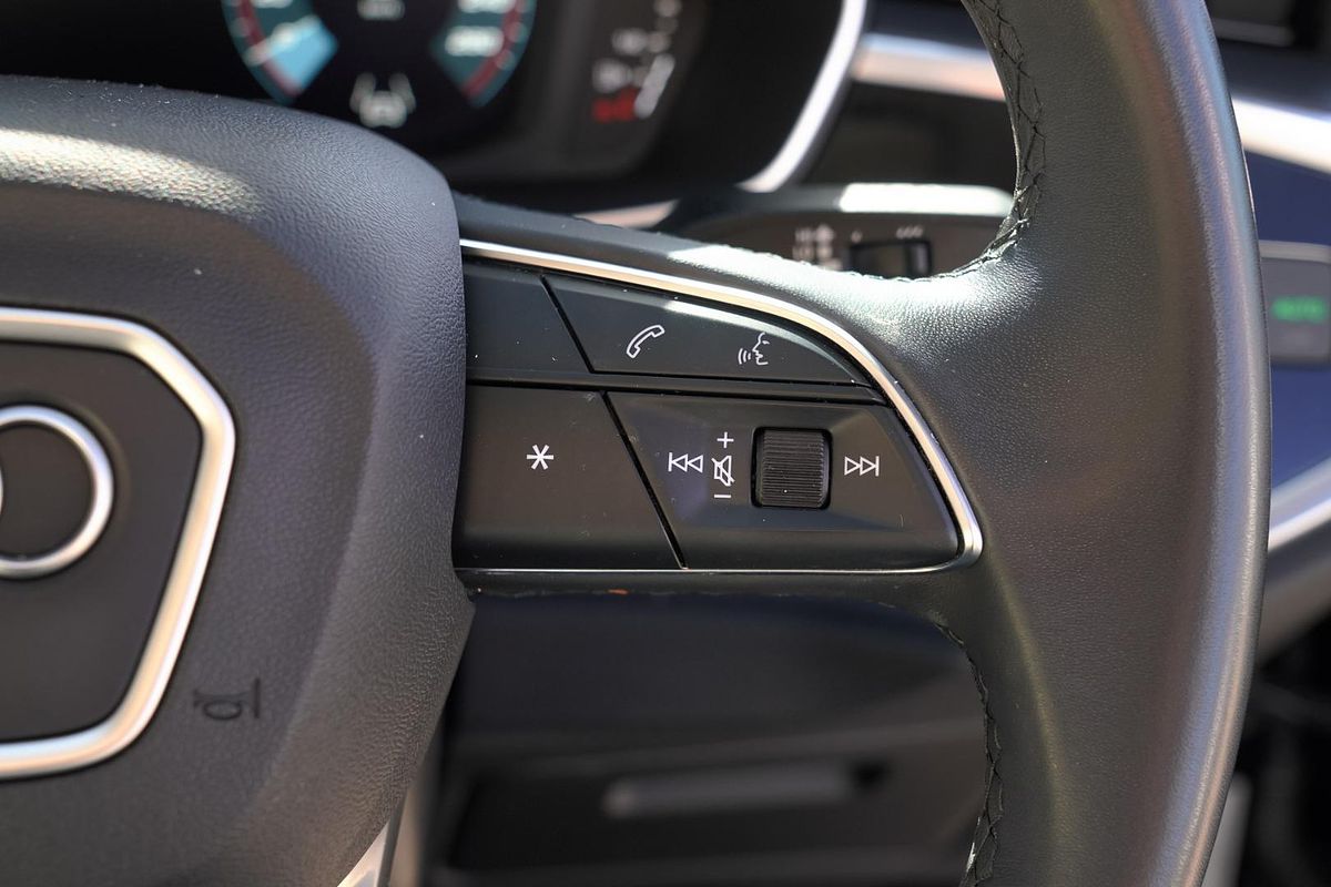 2022 Audi Q3 35 TFSI F3