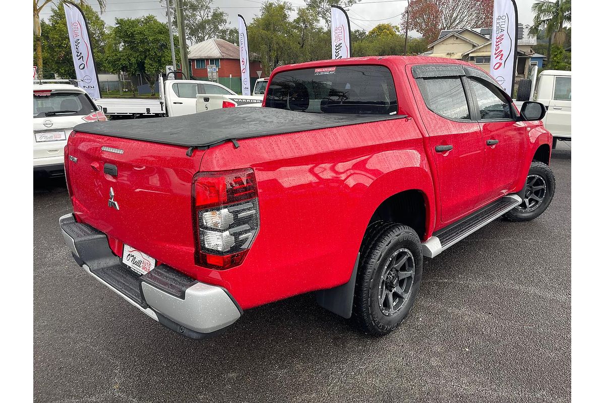 2022 Mitsubishi Triton GLX+ MR 4X4