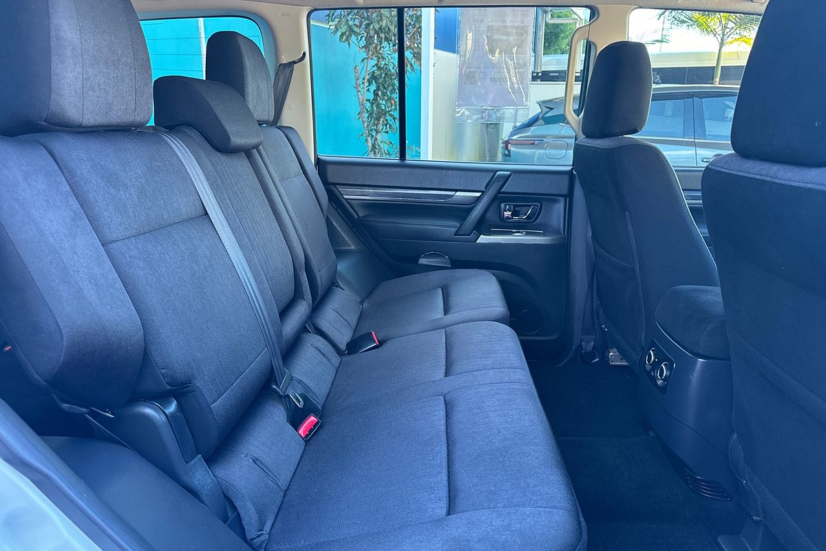 2019 Mitsubishi Pajero GLX NX