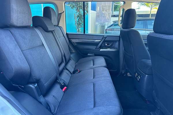 2019 Mitsubishi Pajero GLX NX