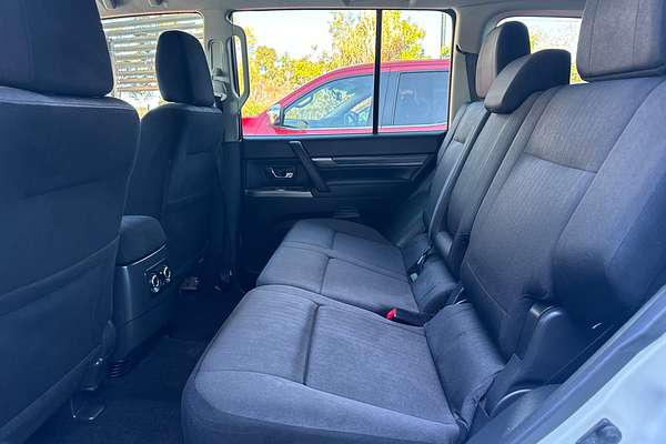 2019 Mitsubishi Pajero GLX NX