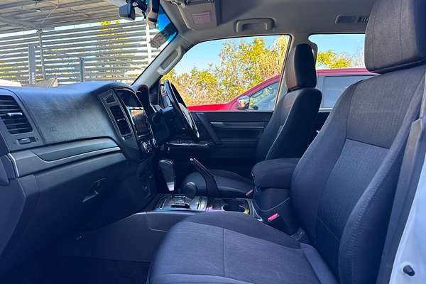 2019 Mitsubishi Pajero GLX NX