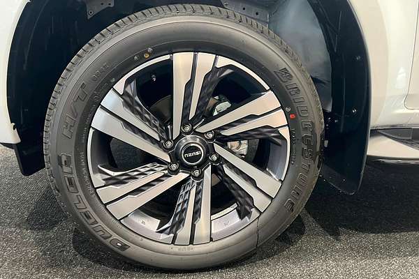 2025 Isuzu MU-X LS-T