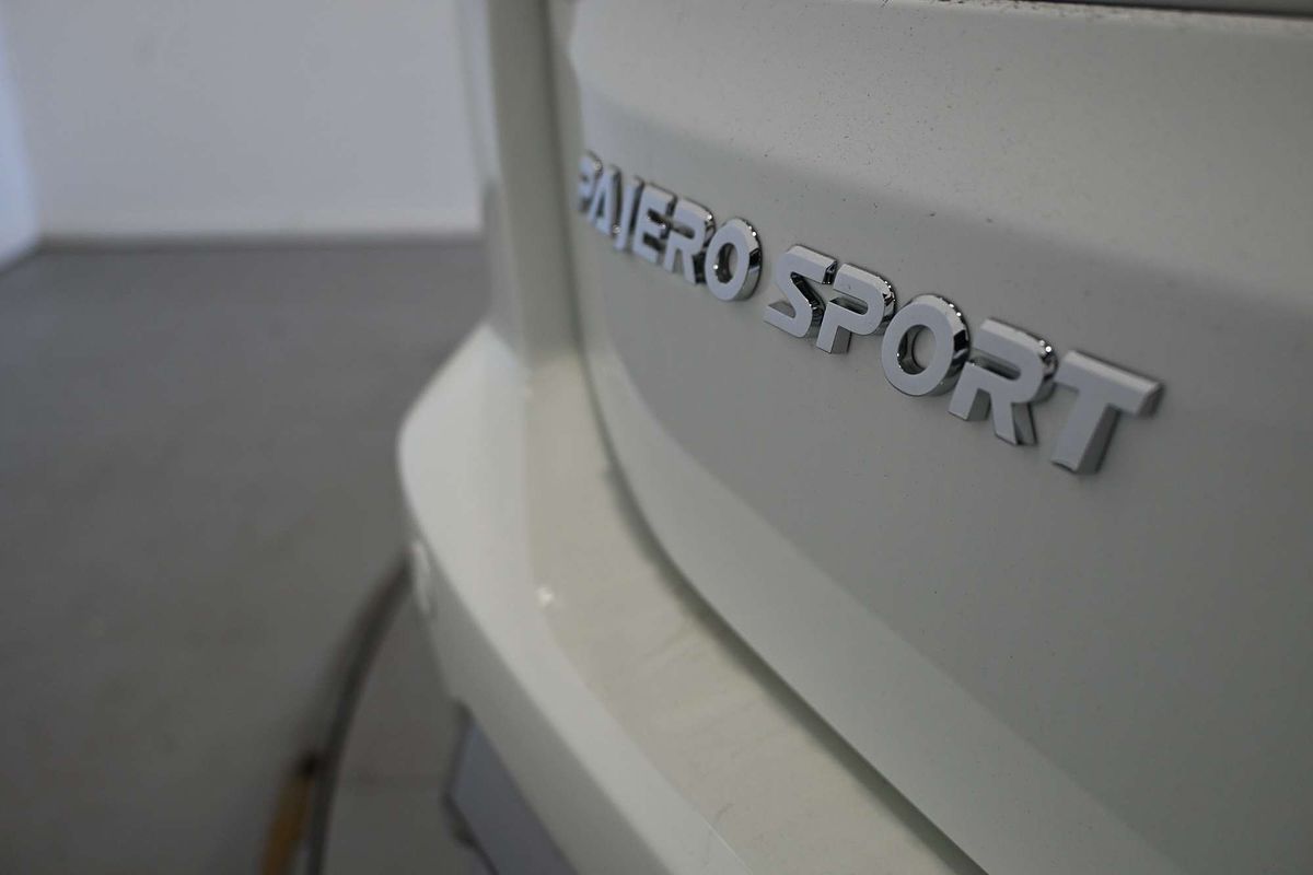 2024 Mitsubishi Pajero Sport GLX QG