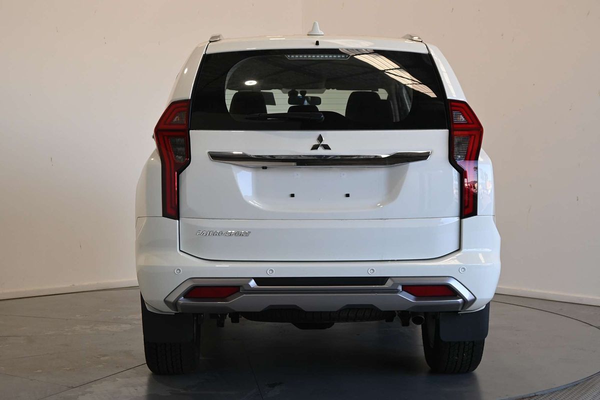 2024 Mitsubishi Pajero Sport GLX QG