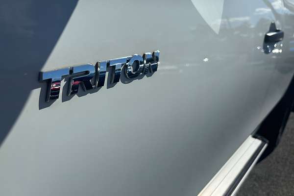 2015 Mitsubishi TRITON GLX MN