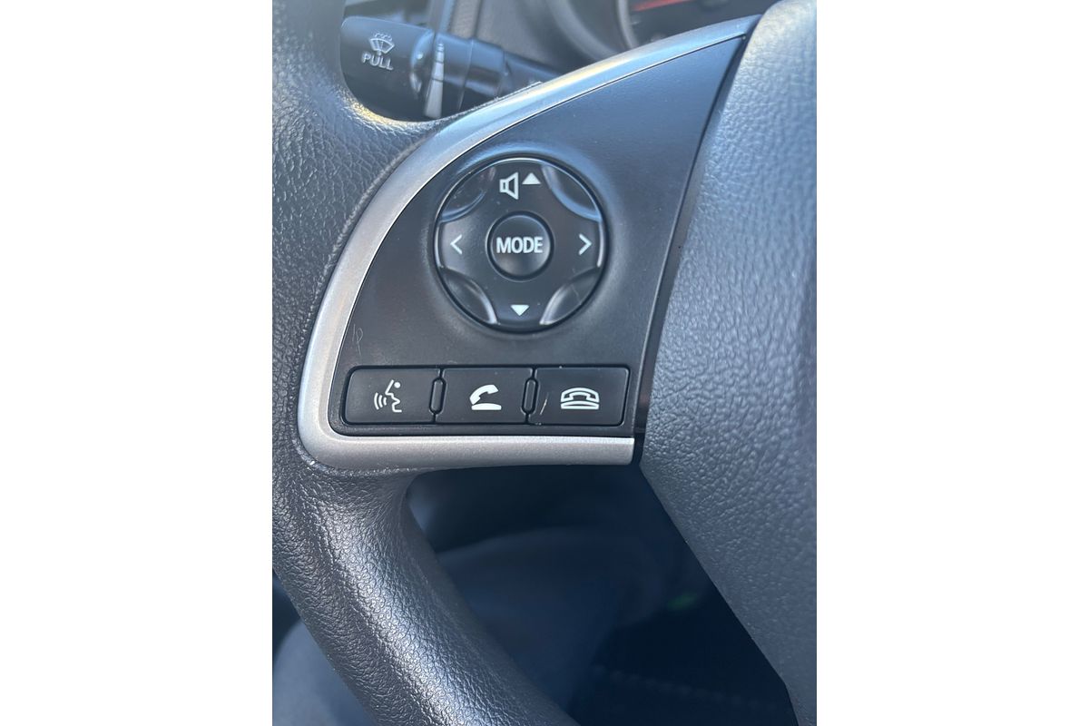 2015 Mitsubishi TRITON GLX MN