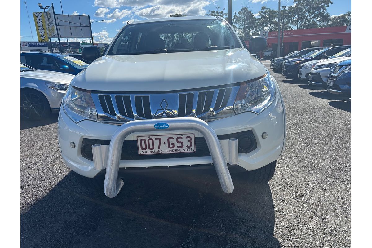 2015 Mitsubishi TRITON GLX MN