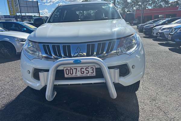 2015 Mitsubishi TRITON GLX MN