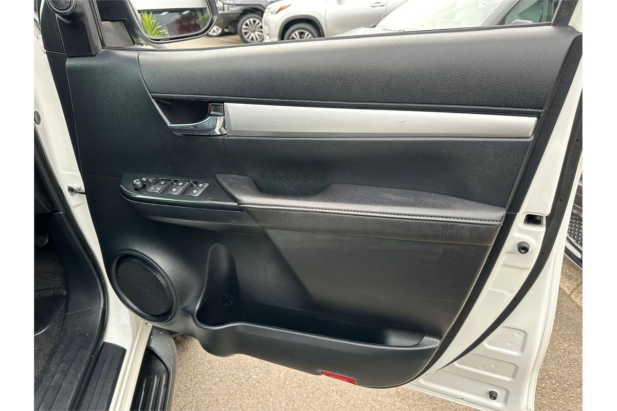 2018 Toyota Hilux SR5 GUN126R 4X4