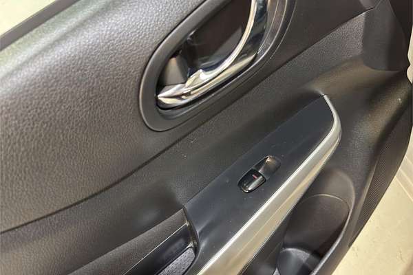 2019 Nissan Navara RX D23 Series 3 Rear Wheel Drive