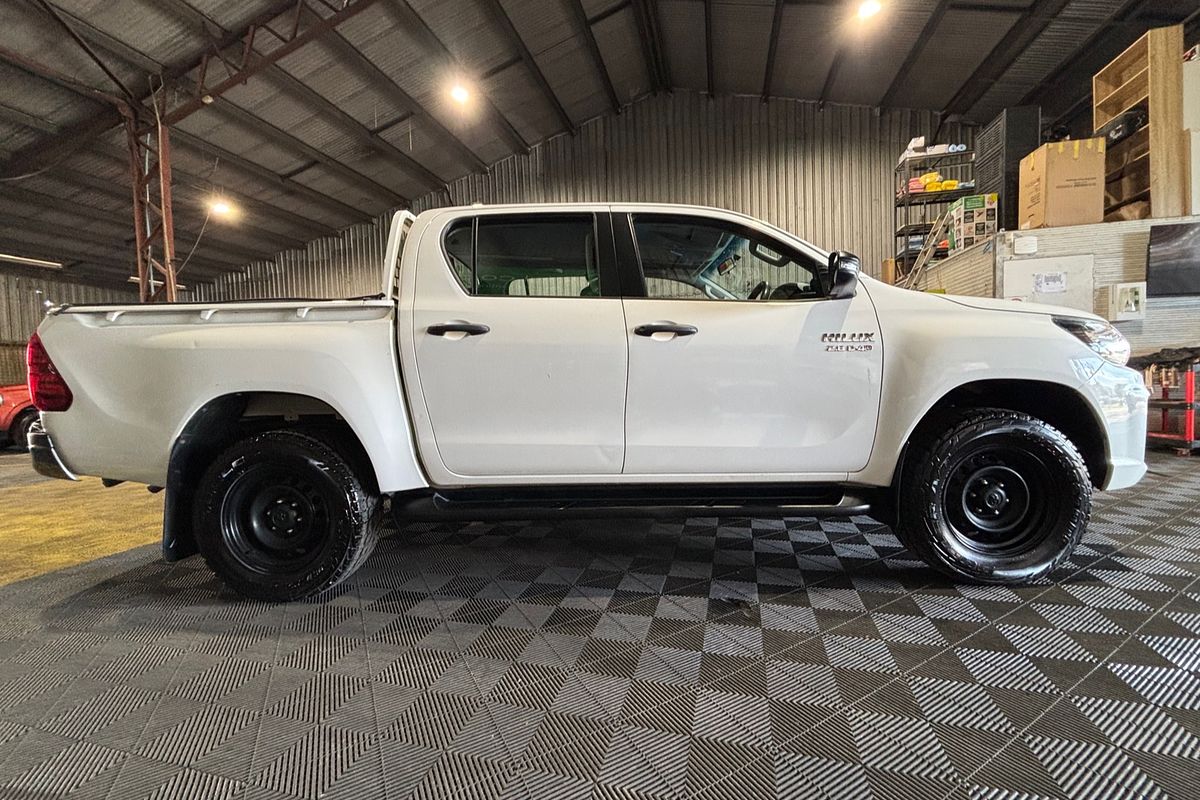 2018 Toyota Hilux SR GUN126R