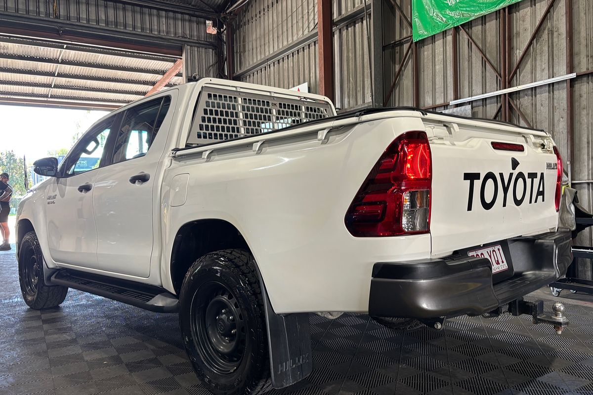 2018 Toyota Hilux SR GUN126R