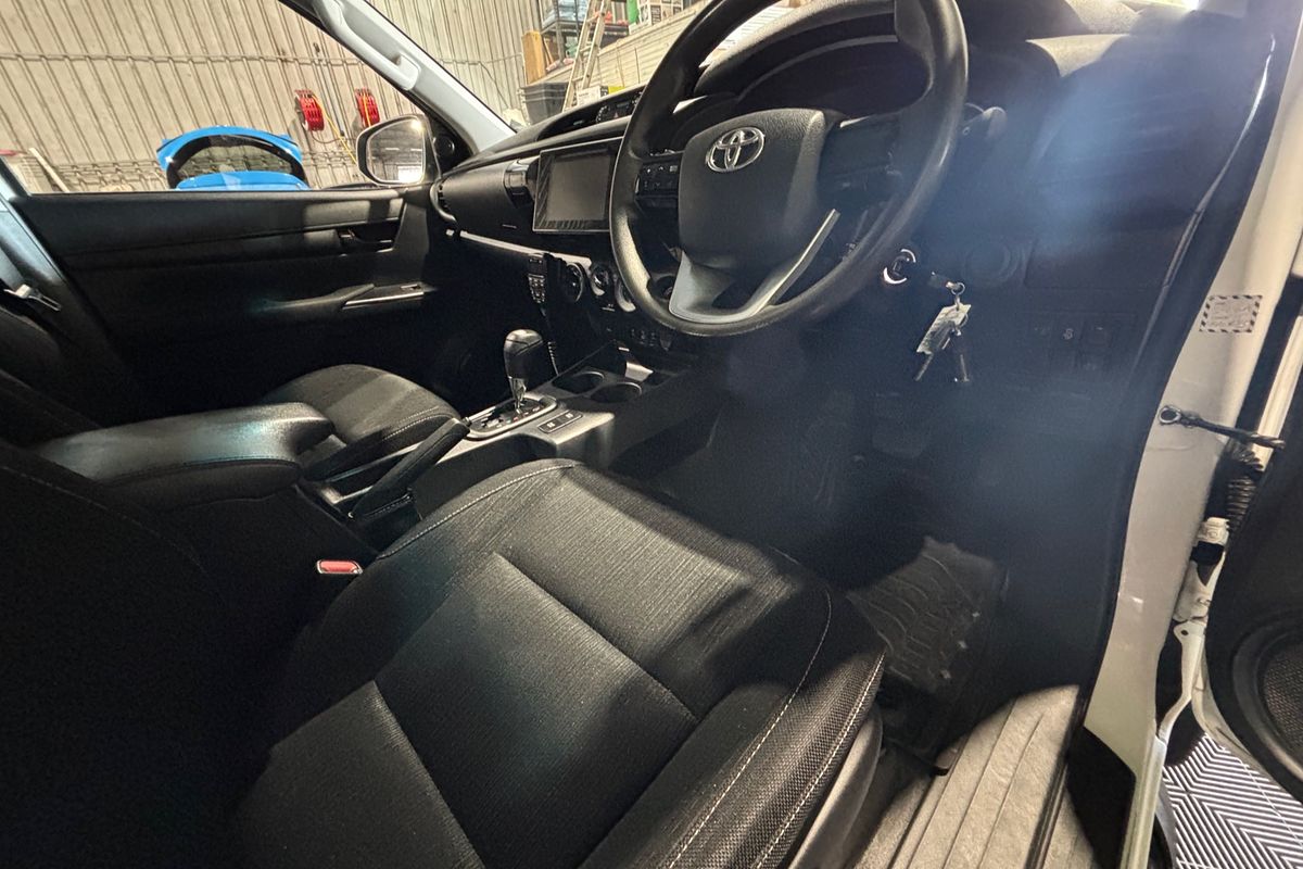 2018 Toyota Hilux SR GUN126R