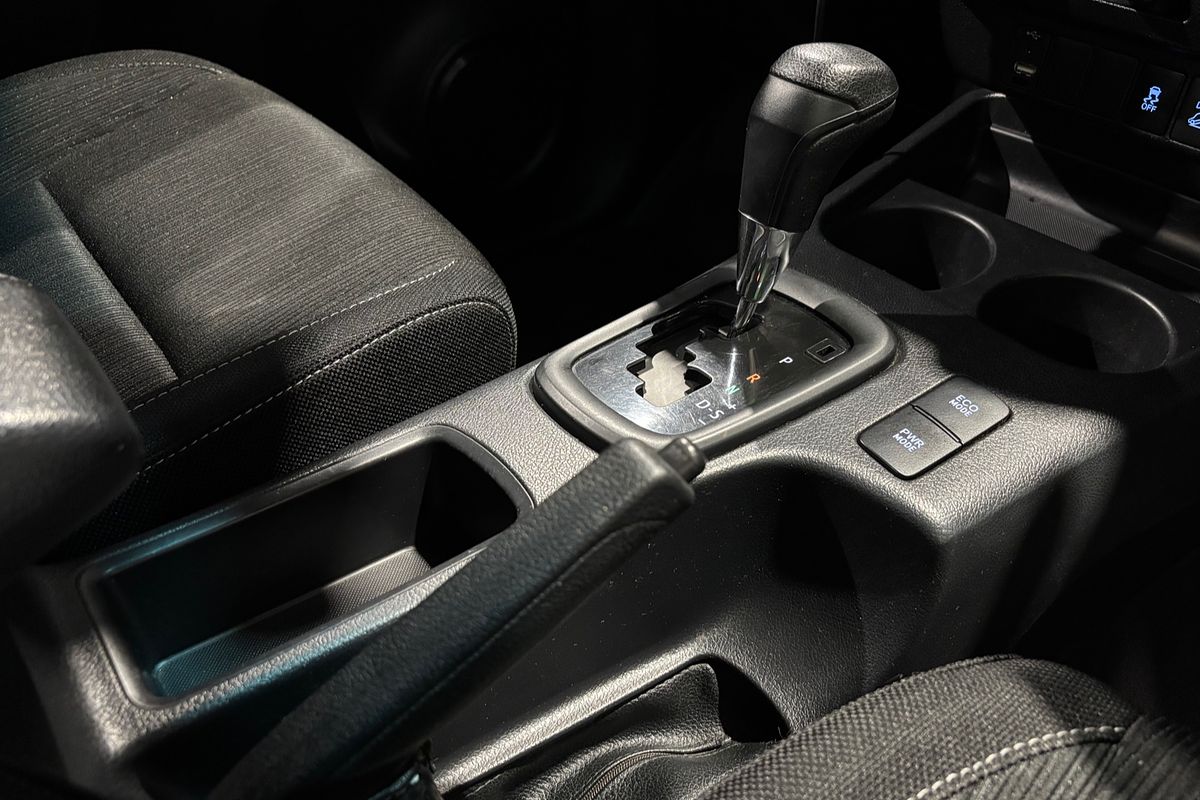 2018 Toyota Hilux SR GUN126R