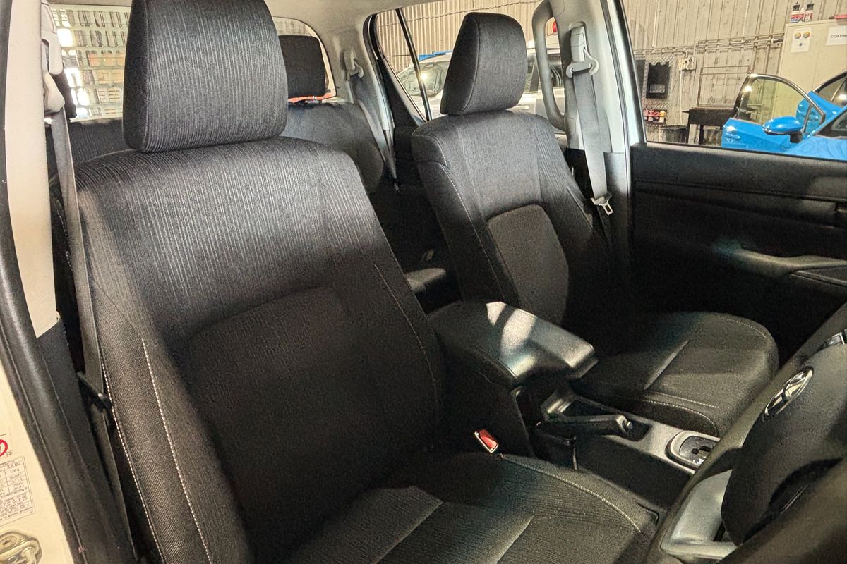 2018 Toyota Hilux SR GUN126R