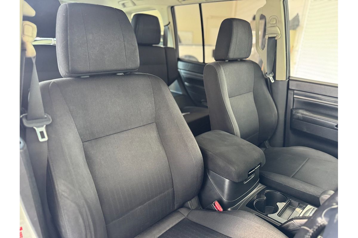 2019 Mitsubishi Pajero GLX NX