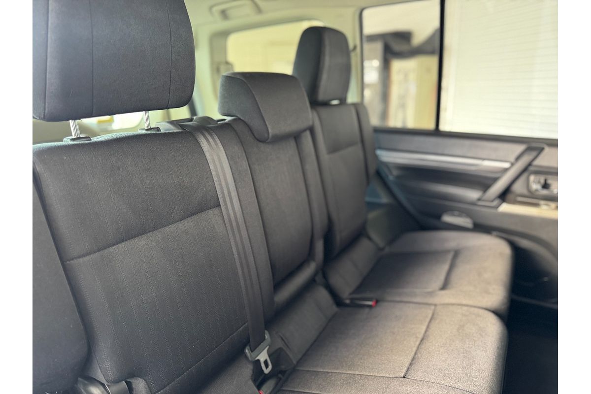 2019 Mitsubishi Pajero GLX NX