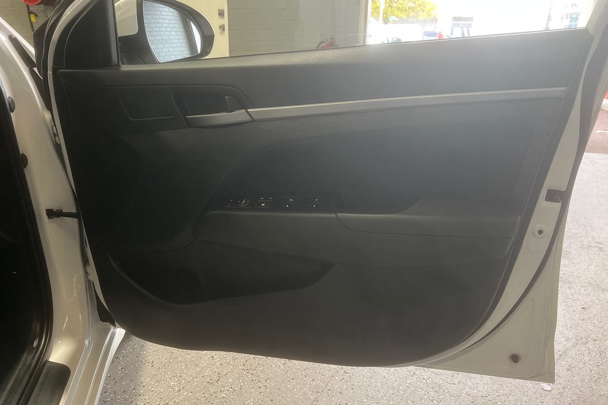 2016 Hyundai Elantra Active AD